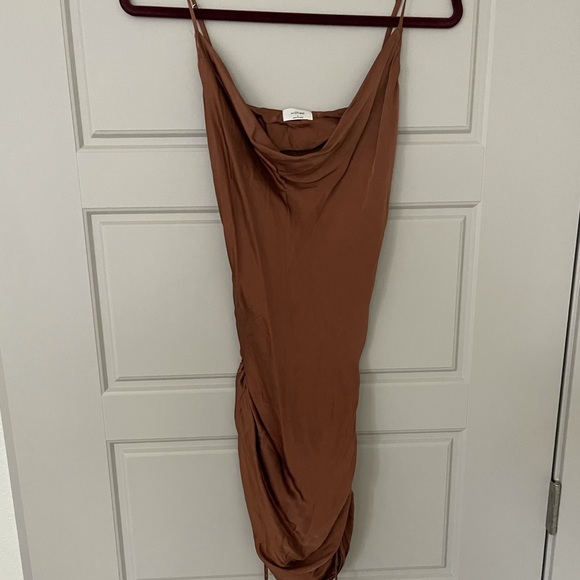 •SOLD ARITZIA• Wilfred Only Ruched Slip Dress - Picture 4 of 6